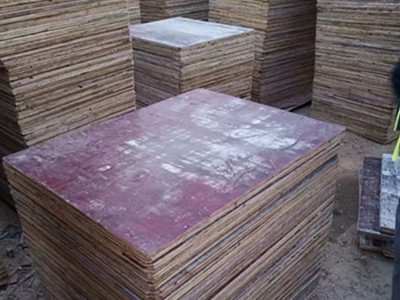 大量回收工地竹胶板